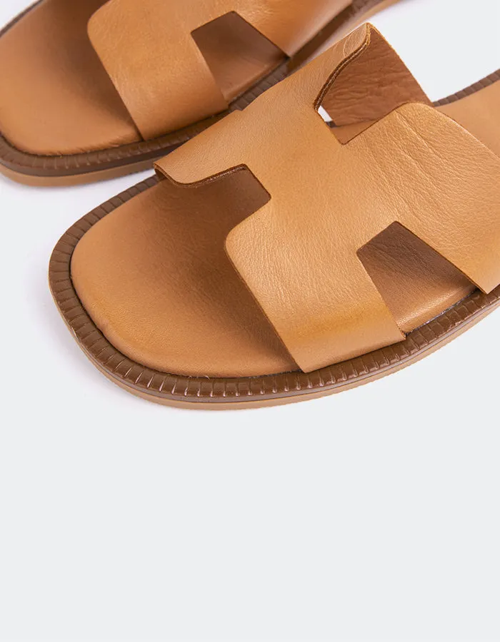 Valmy Leder in Tan