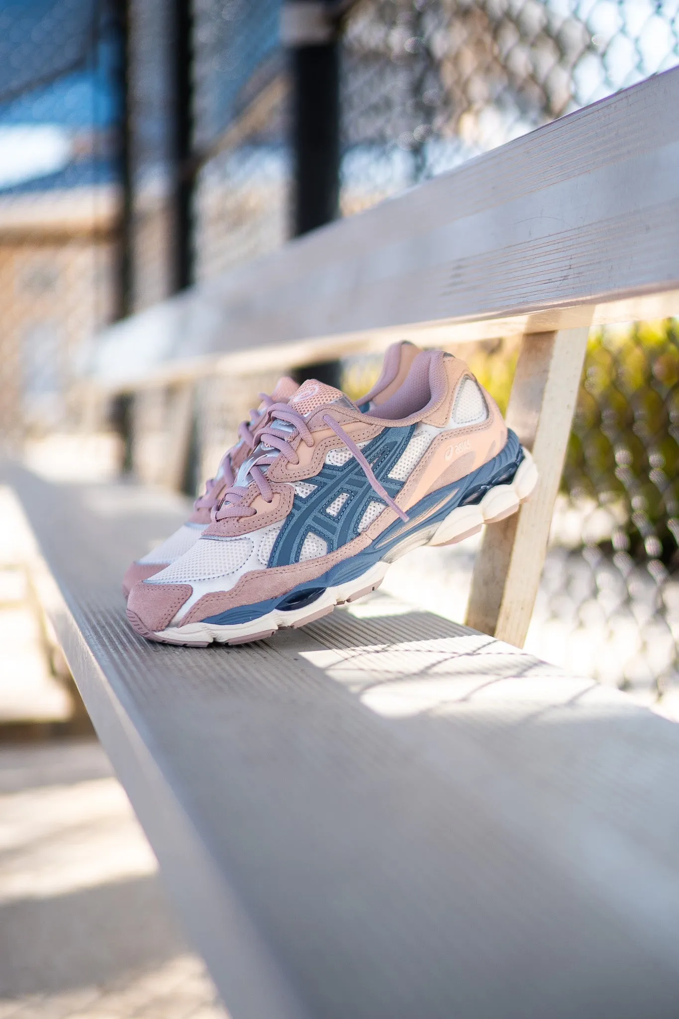 Damen Asics Gel-NYC (Creme/Grau Floss) - 1202A429-104 Asics Schuhe